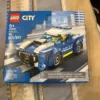 Lego city police car with police officer - Image 3