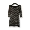 WHBM XS top black & white fabric has stretch just like new