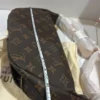 Large size bum bag brown and tan zipper in the back brand new - Image 3