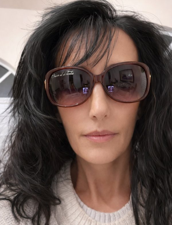 Oscar de la Renta Brown Gradient Sunglasses Gold Tone Hardware pre-owned